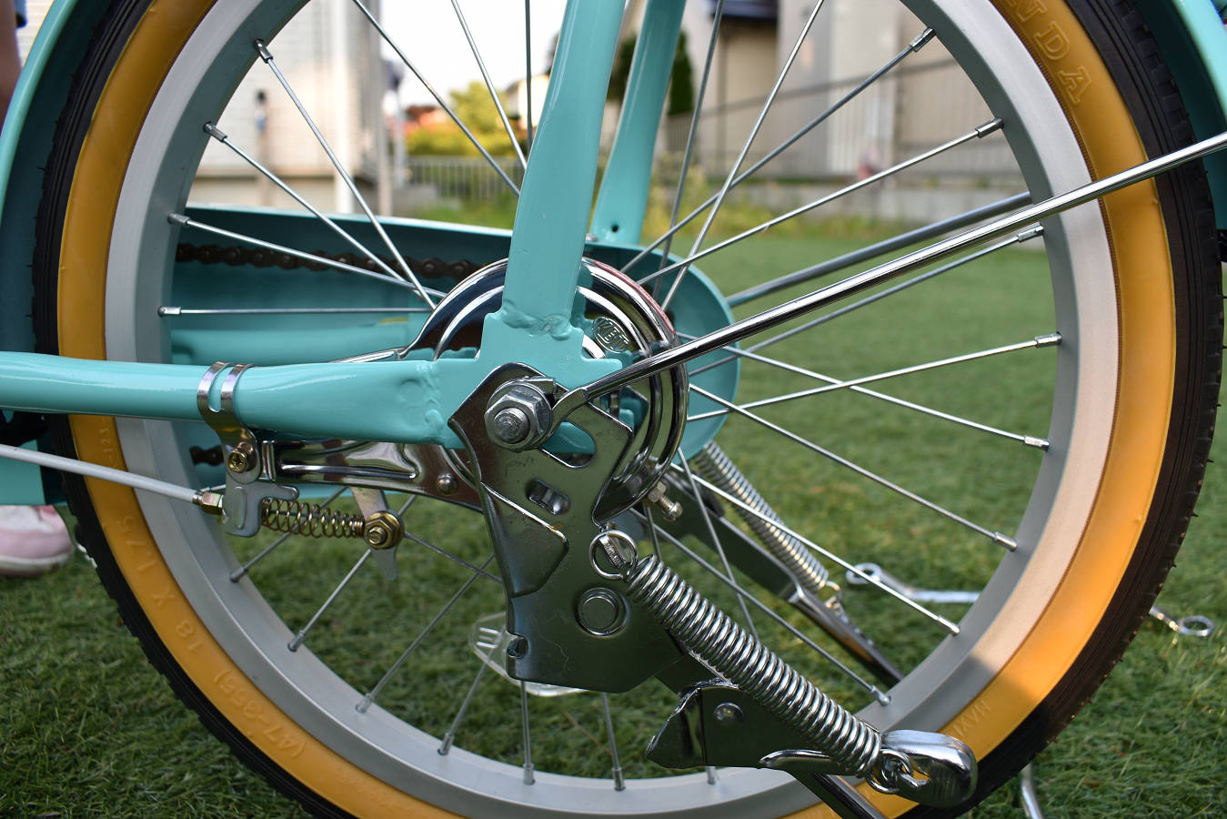 子供 自転車 スタンド 付け方